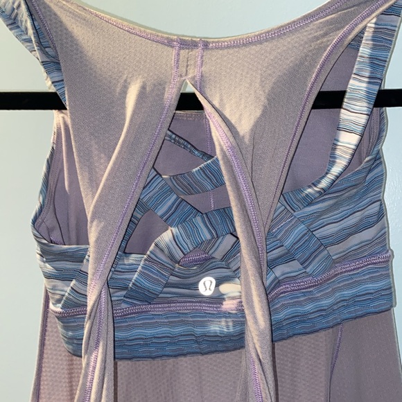 Lululemon Ready & Go Tank Built-In Bra Top Wave Twist Lilac Kayak Blue Size 4 - Picture 4 of 6